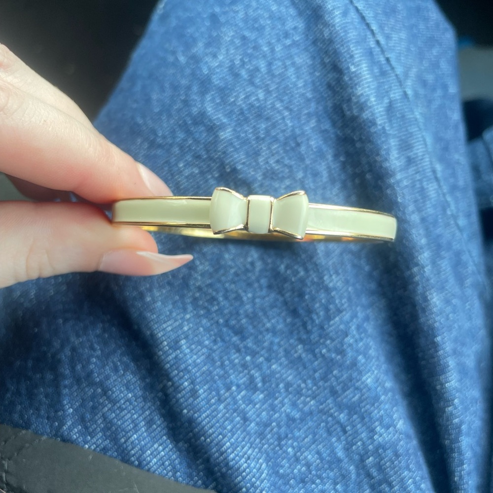 Kate Spade ♠️ Gold and White Bow Bracelet